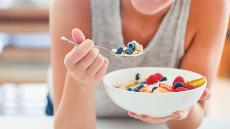 Trois clés d'experts pour augmenter la vitamine D pendant les mois de moins de lumière