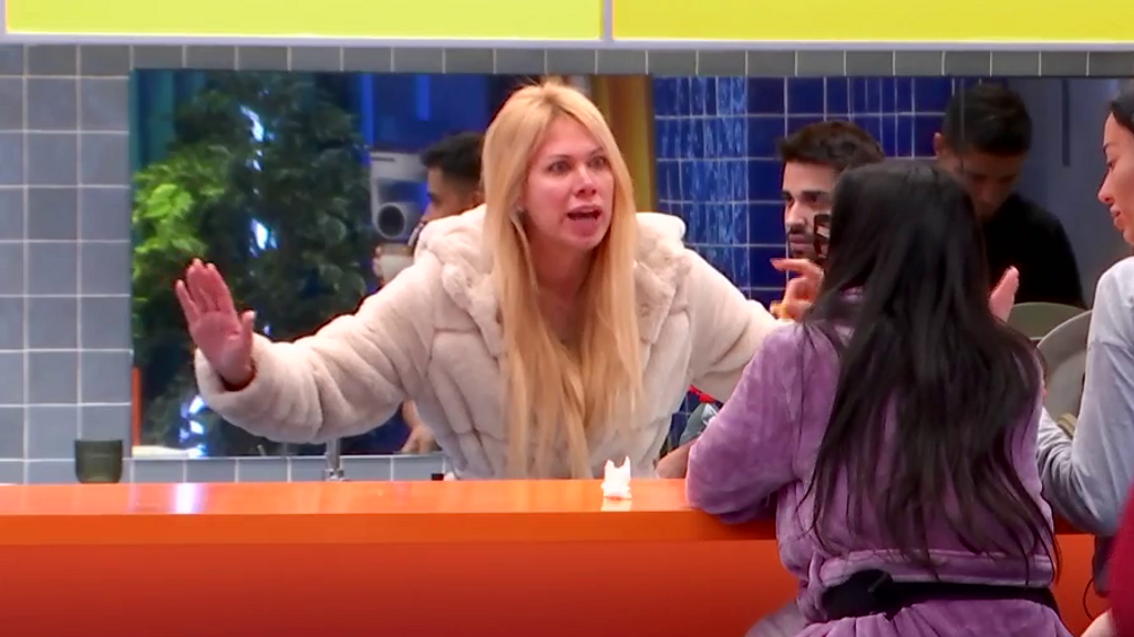Vanessa tient tête à Ana Herminia : "Tu ne joues pas avec ces problèmes, tu n'as pas de honte"