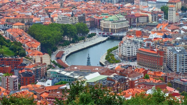 L'Espagne envisage une taxe de 100 % pour les acheteurs de biens immobiliers hors UE
