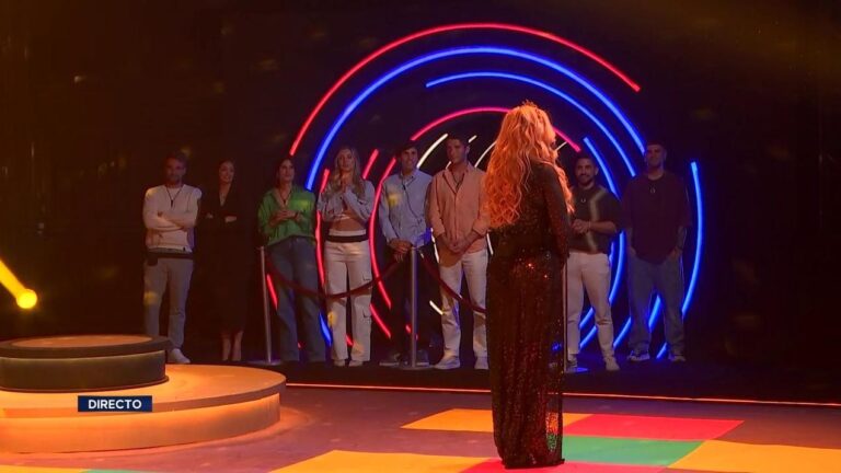 La surprise des concurrents avec l'entrée d'un célèbre chanteur à «GH Duo»