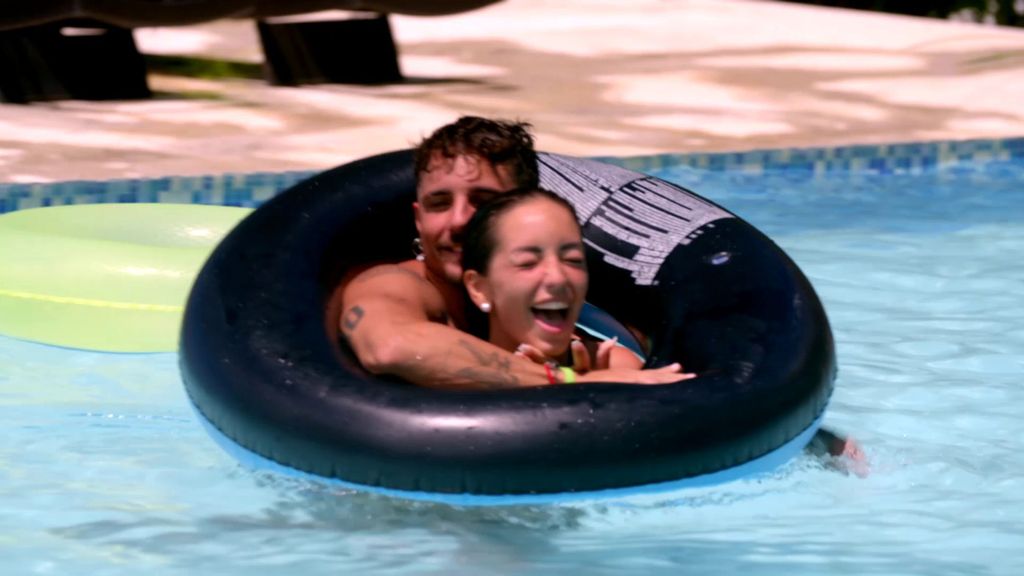 Advance exclusive | Les premières parties de la piscine montrent les premières approches dans les villas