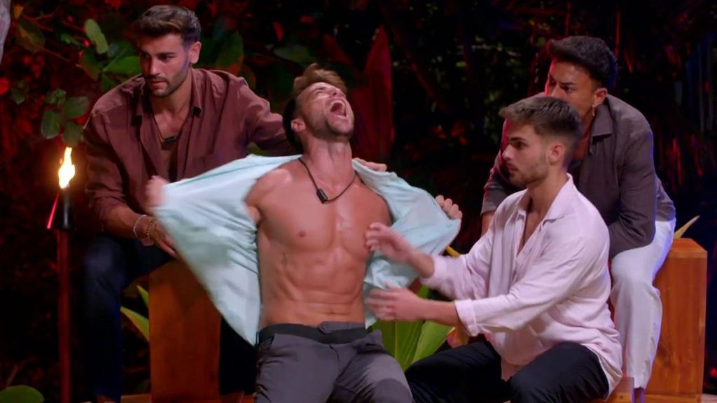 Le jeu dur de Montoya découvre qu'Anita a dormi avec Manuel: "Je veux y aller!"