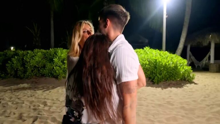 Anita et Montoya sautent les normes et se rencontrent dans «Villa Playa»
