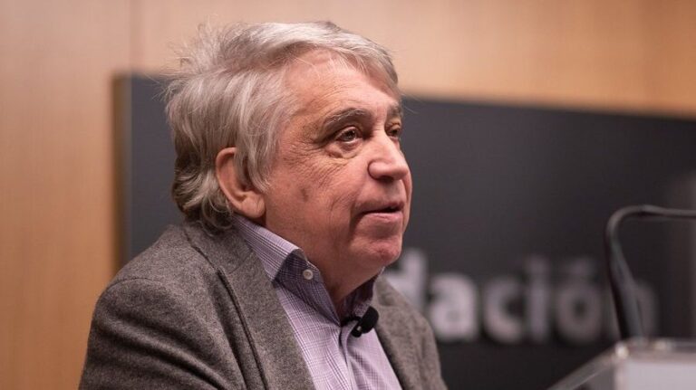 Le professeur Enrique Valdivieso et sa femme dans sa maison à Séville meurent
