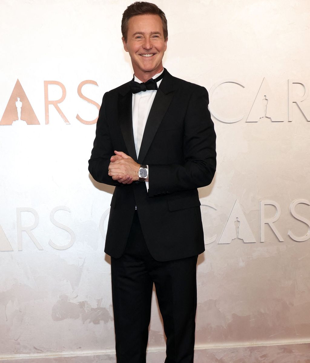 Edward Norton sur le tapis rouge des Oscars 2025