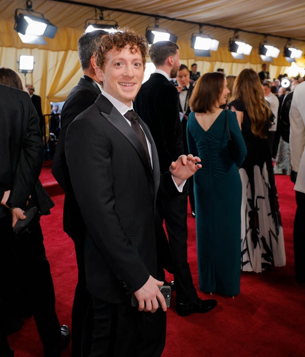 Ethan Slater sur le tapis rouge des Oscars 2025