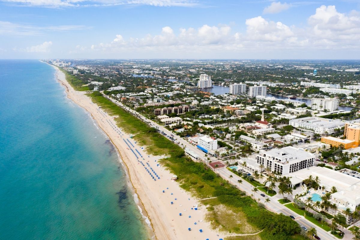 Heure de la plage de Delray en avril