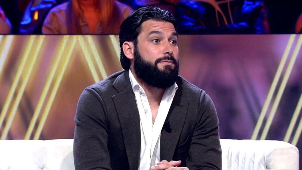 Jota Peleteiro clarifie immédiatement s'il était infidèle à Jessica Bueno: "pour juger de quiconque veut" vendredi! Top Videos 423