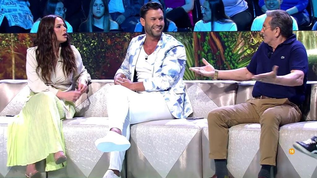Tension entre Marta Peñate et le père de Manuel sur le plateau