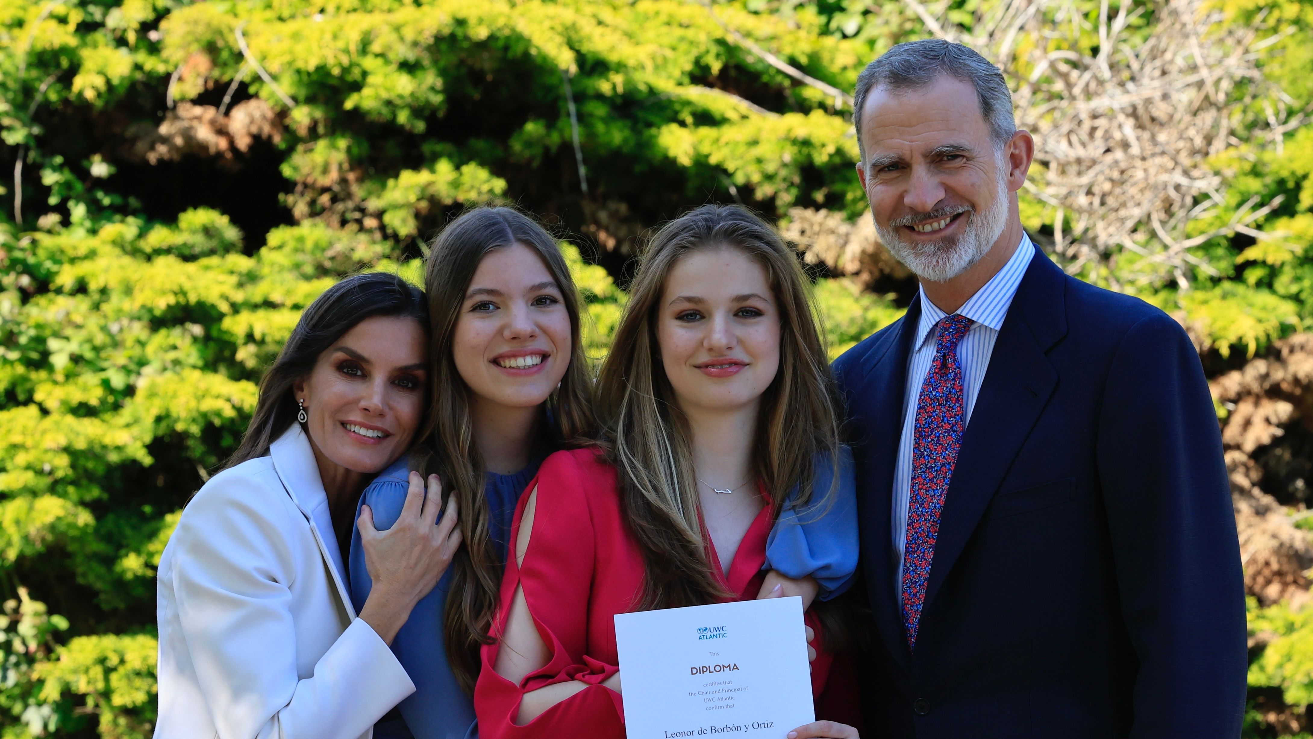 La princesse Leonor termine ses études au Pays de Galles: la remise des diplômes auxquelles les rois et l'infanta Sofia sont venus