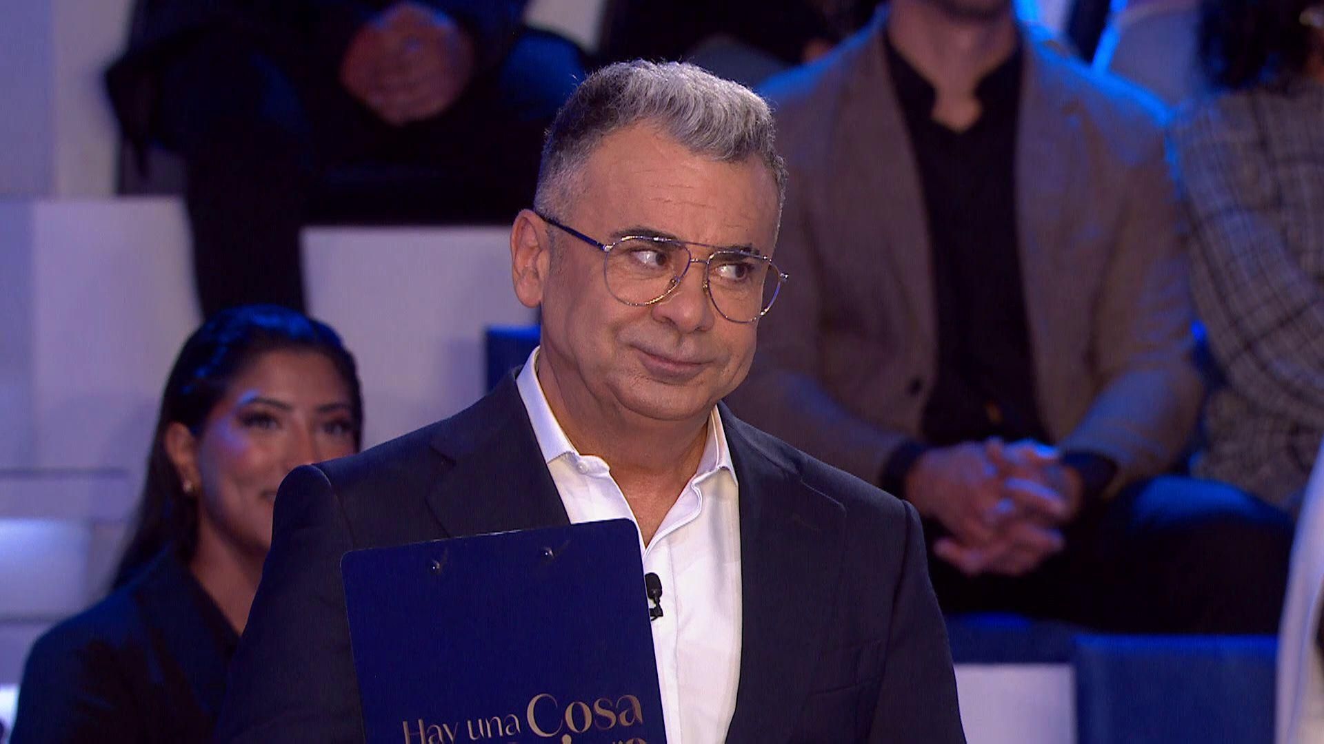 Jorge Javier Vázquez attire l'attention sur un invité pour ne pas avoir dit toute la vérité de son passé, il y a une chose que je veux vous dire la saison 1 Top Videos 92