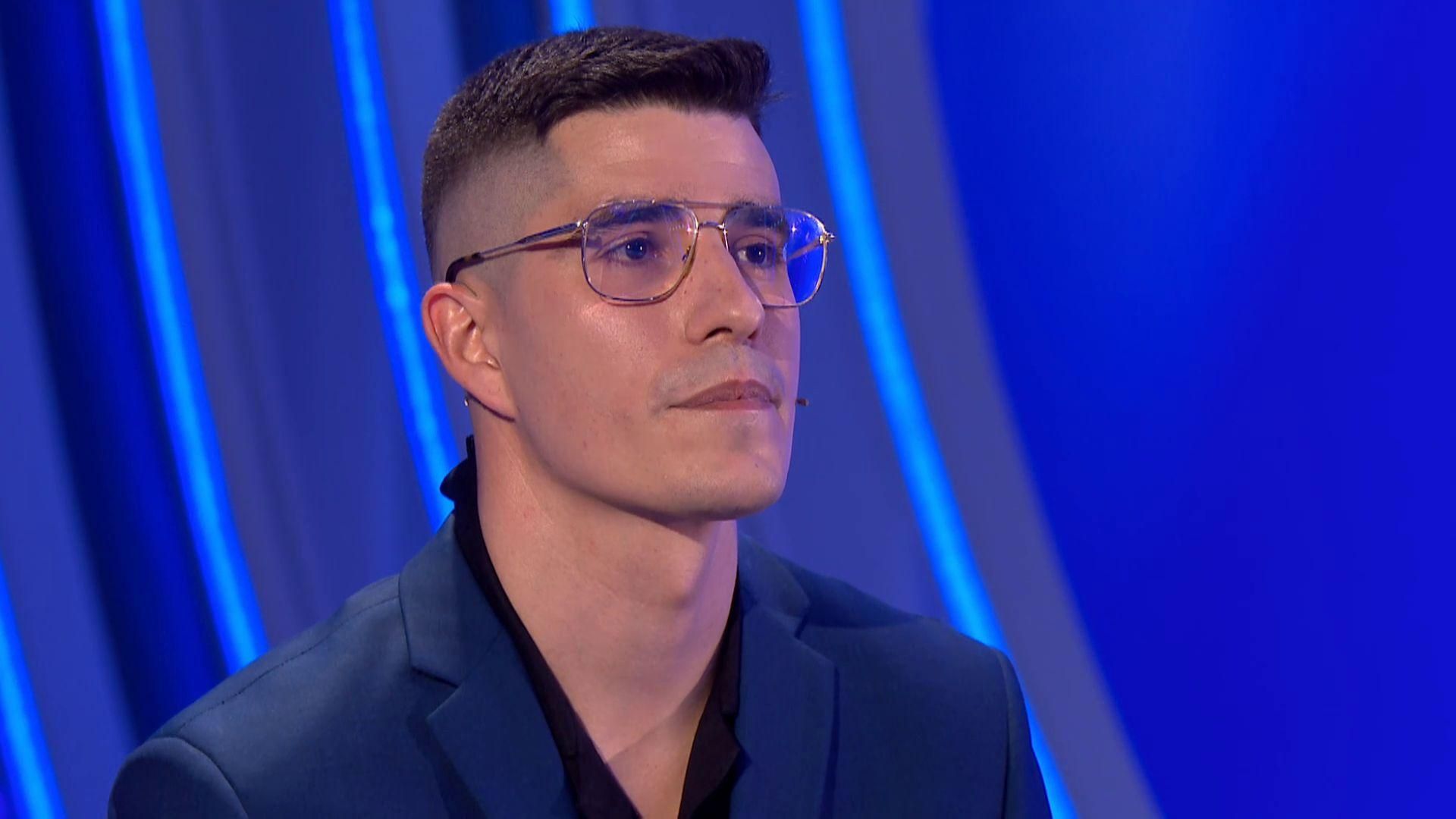 Álex veut récupérer Laura