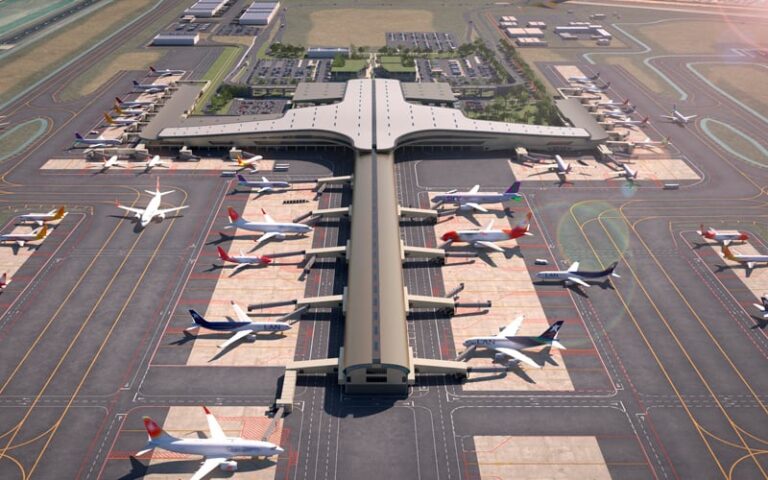 Ils commencent des exercices avec des vols avant l'ouverture du nouvel aéroport