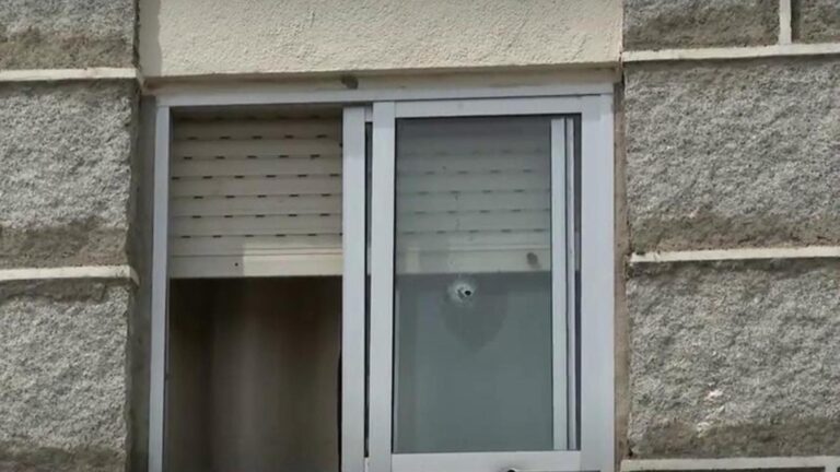 Le détenu qui a tenté de tuer son ex-femme à Verín est arrivé « a fait une fureur »