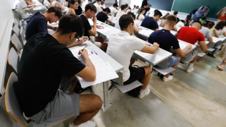 Des milliers d'étudiants sont confrontés à une sélectivité renouvelée