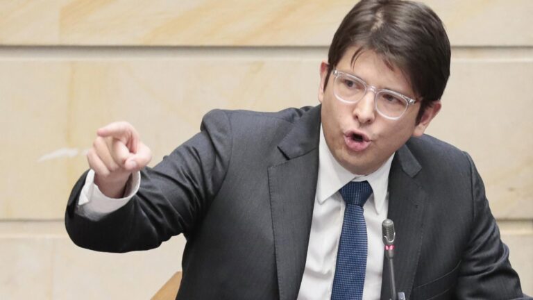 Dernière heure sur la santé de Miguel Uribe: c'est toujours extrêmement grave