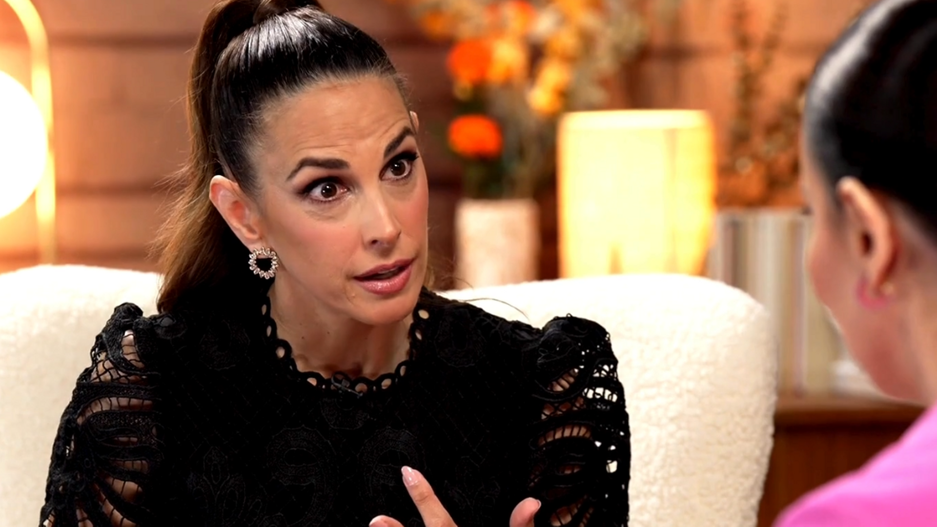 Nuria Fergó a renoncé à huit ans de sa carrière pour élever sa fille: "Je me considère comme une mère célibataire"