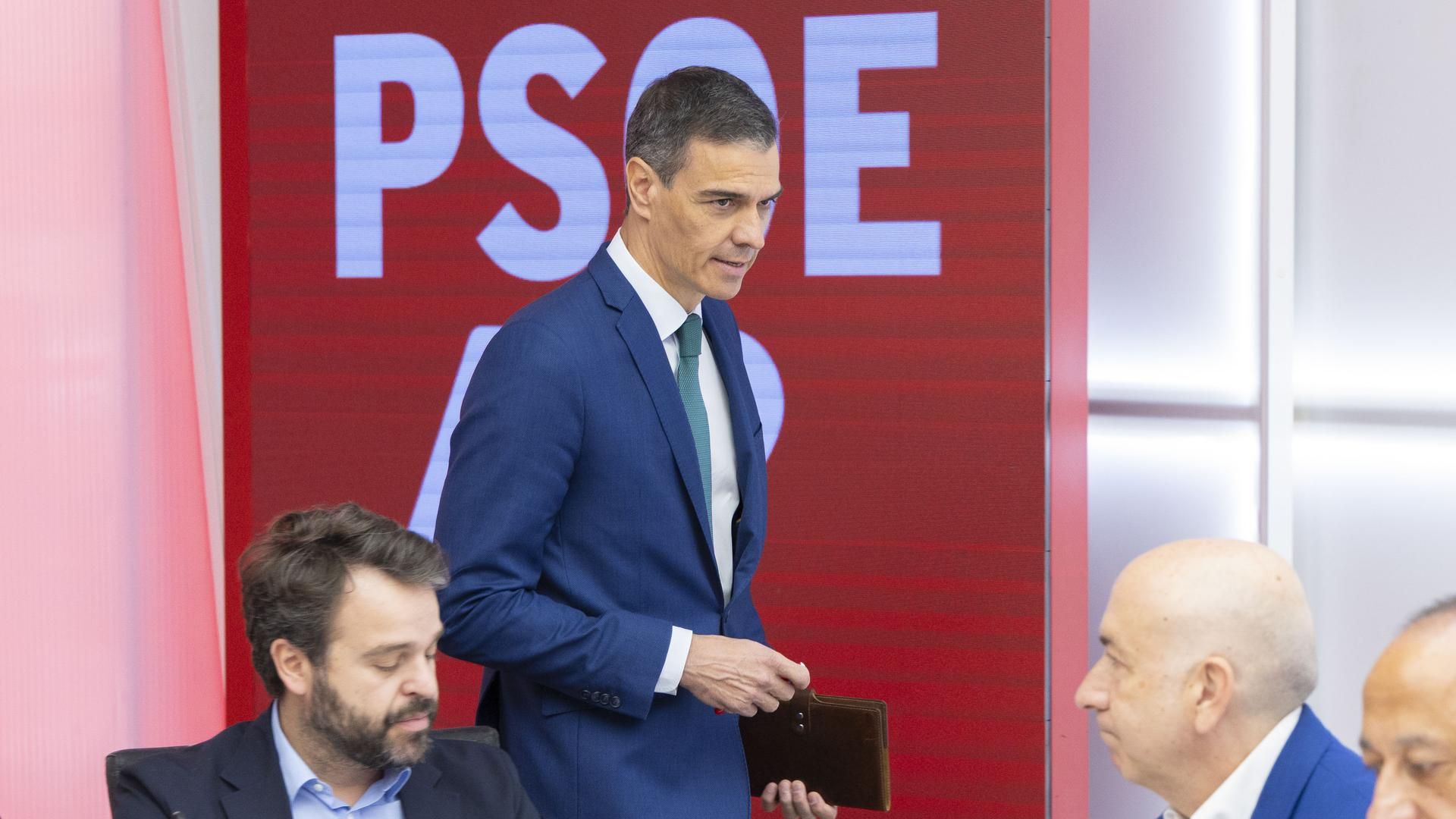 Le secrétaire général de la PSOE, Pedro Sánchez, à son arrivée à la réunion de l'exécutif fédéral du parti tenu lundi à Ferraz.