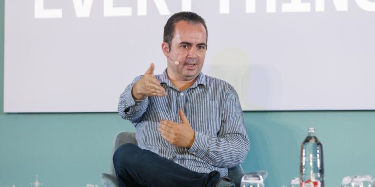 Innover avec l'IA dans les voyages pour se préparer pour l'avenir