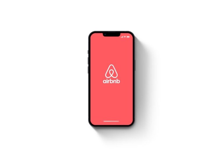 Airbnb pour lancer l'interface hôtelière dans les «mois à venir»