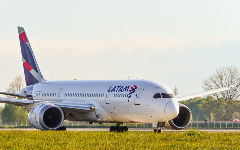 LATAM Airlines annulera la route de Lima