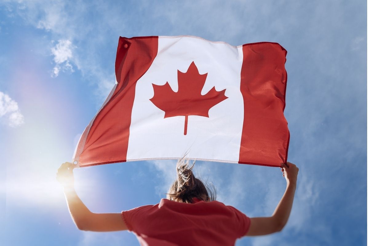 Survey Reveals 4 Main Reasons Why Canadian Snowbirds Are Canceling Vacations in the U.S.
