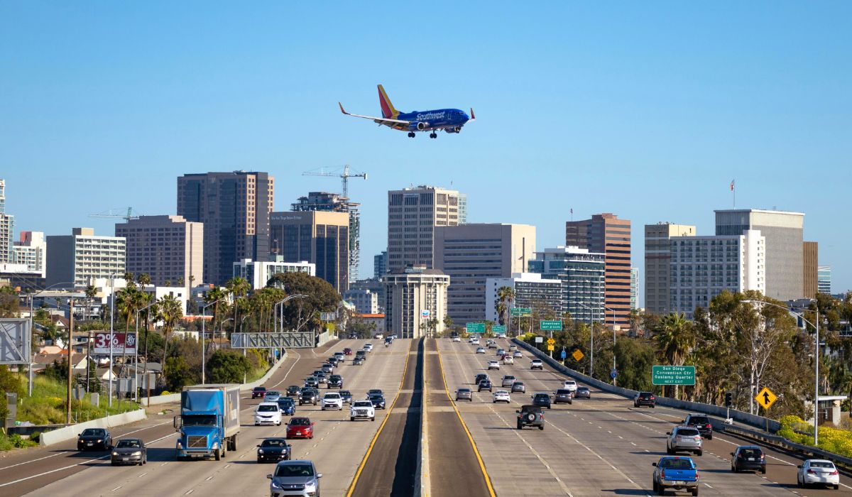 U.S. air travel gets back on track for Thanksgiving despite recent chaos