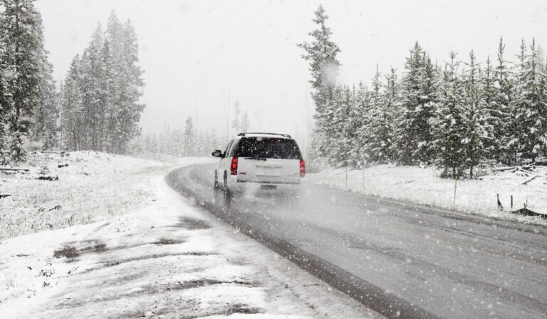 Les premières fortes chutes de neige déclenchent des alertes météorologiques hivernales à New York et au New Jersey
