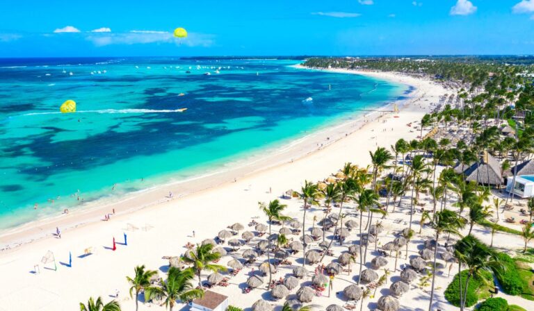 Pourquoi les Mexicains affluent soudainement vers la République Dominicaine (et ce que cela signifie pour Punta Cana)