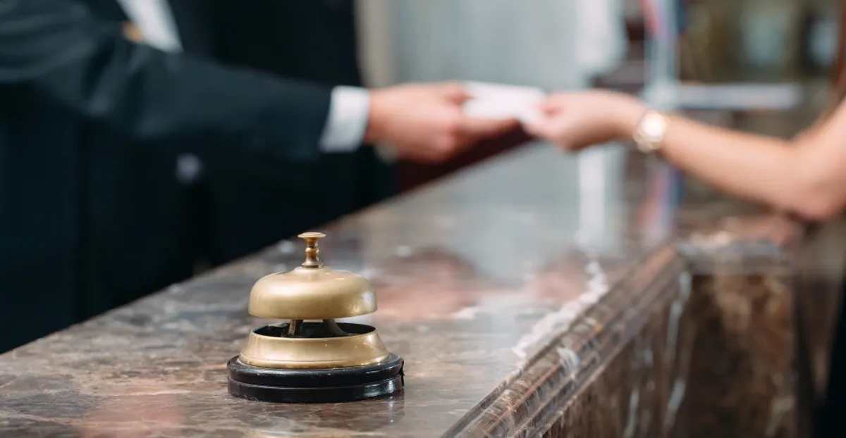 DirectBooking et DeepYou s'associent pour créer une plateforme de réservation d'hôtels native pour l'IA