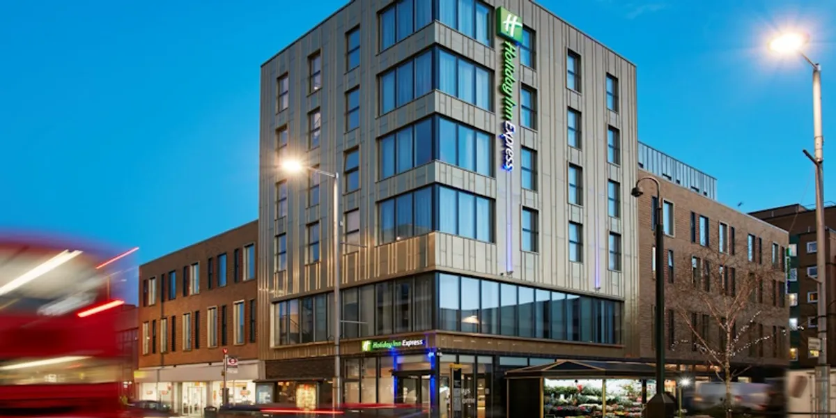 IHG prévoit une plateforme de contenu hôtelier compatible avec l'IA
