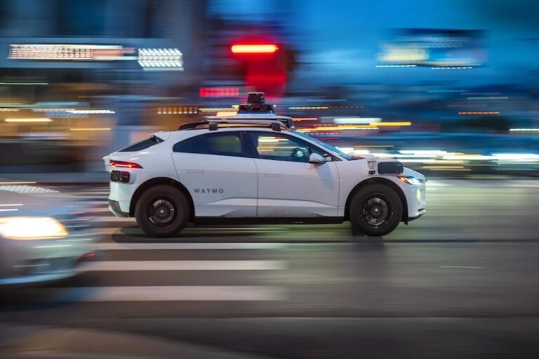 Waymo lève 16 milliards de dollars pour se développer à l&rsquo;international