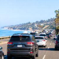 La Californie du Sud se prépare à un trafic record pour le Memorial Day alors que 3,6 millions de personnes prennent la route