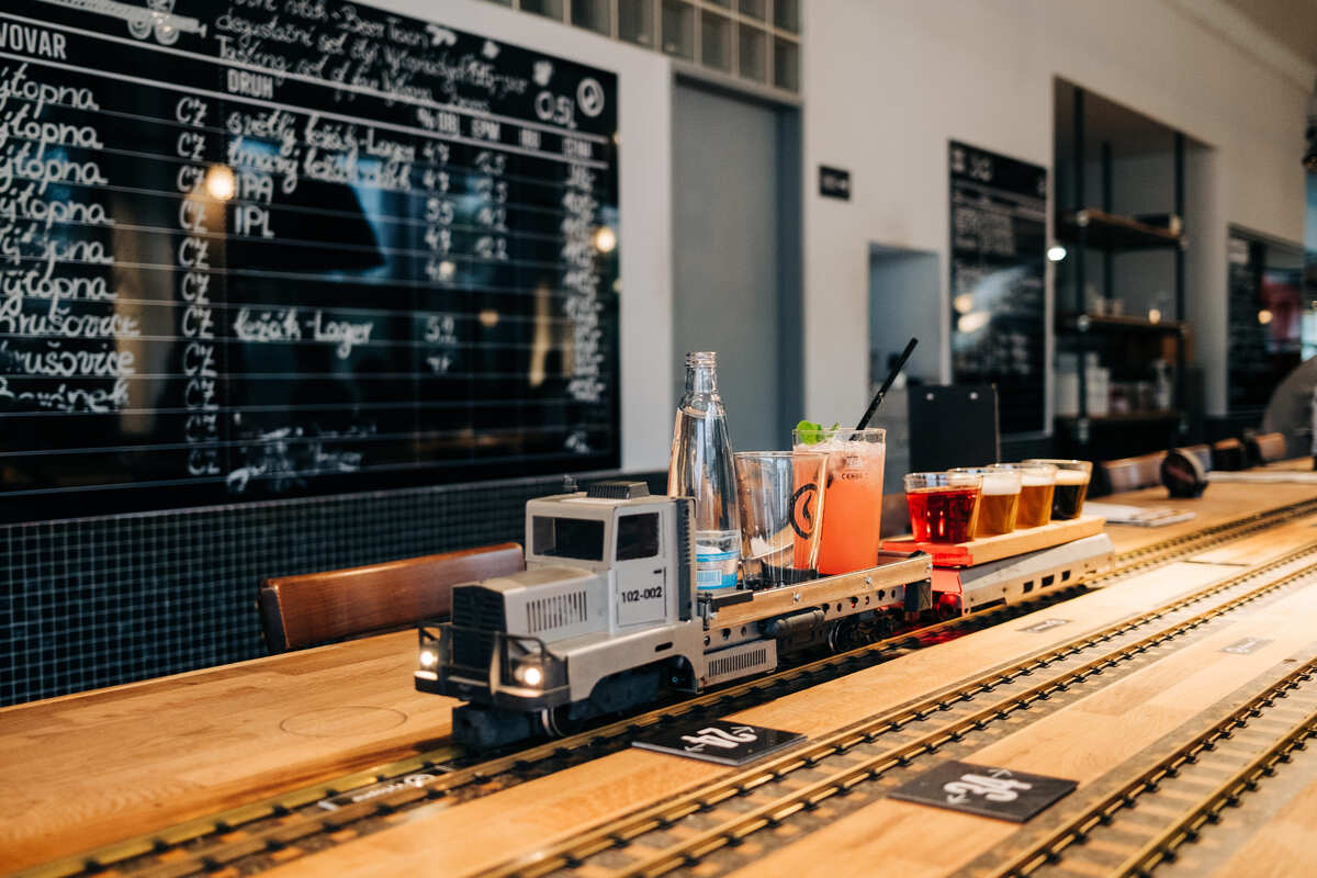 Le restaurant du train à Prague, Tchéquie