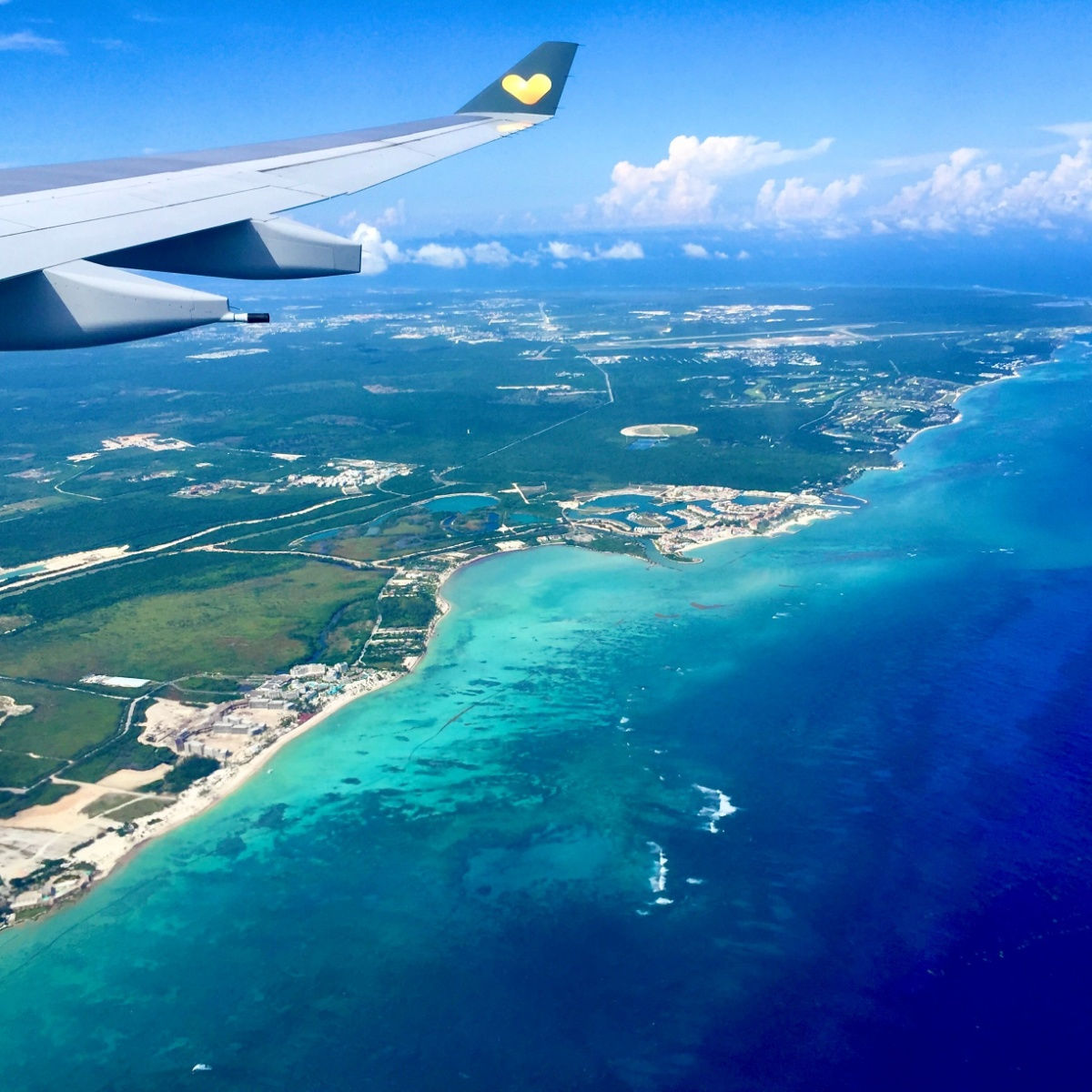 Avion atterrissant à l'aéroport de Punta Cana