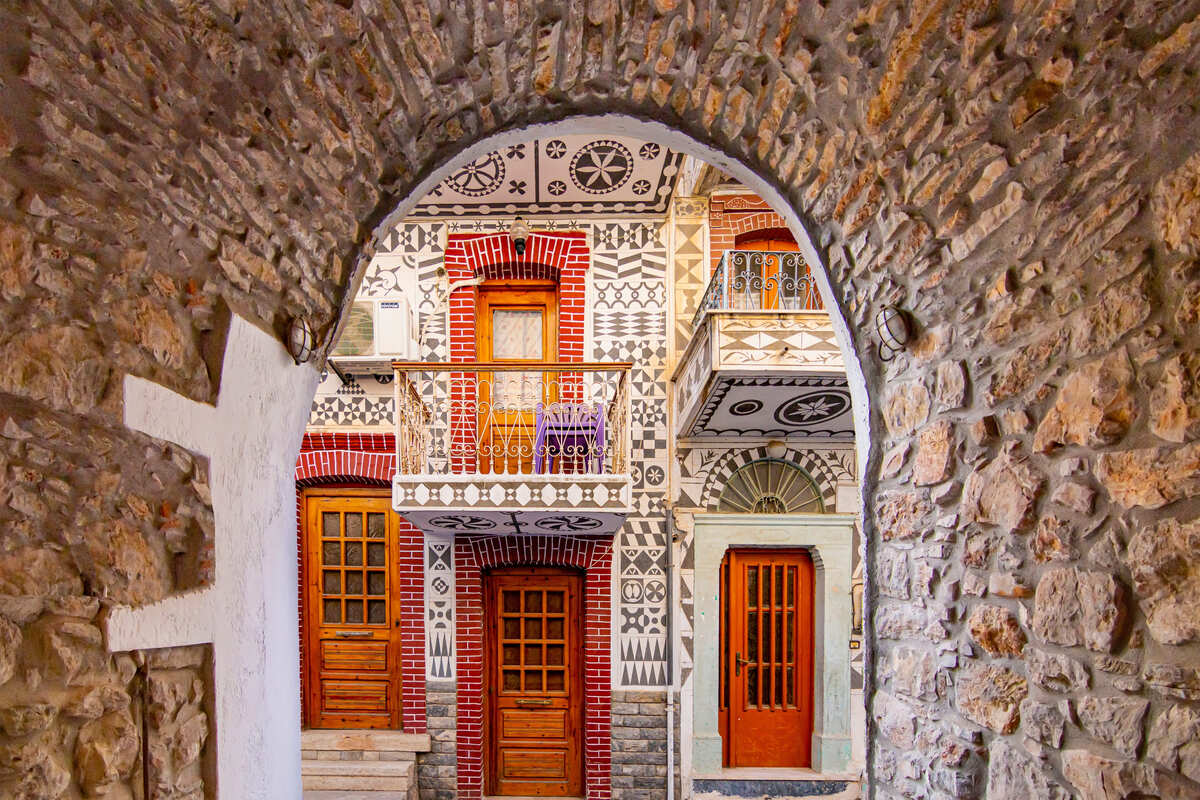 Dessins géométriques sur les maisons Pyrgi, Chios, Grèce