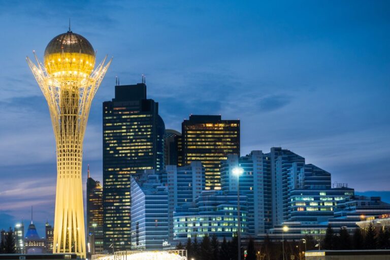 Le Kazakhstan ouvre les demandes de quota de travailleurs étrangers pour 2027 dans toutes les régions