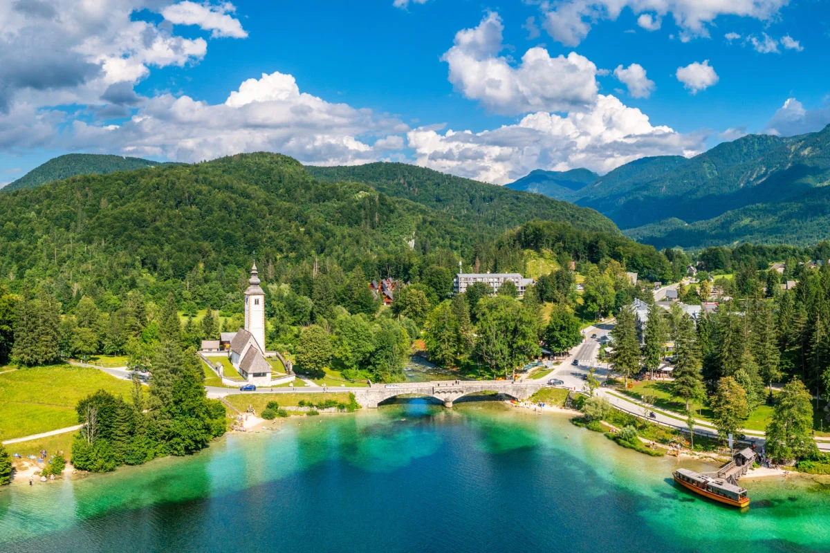 Lac Bohinj en Slovénie
