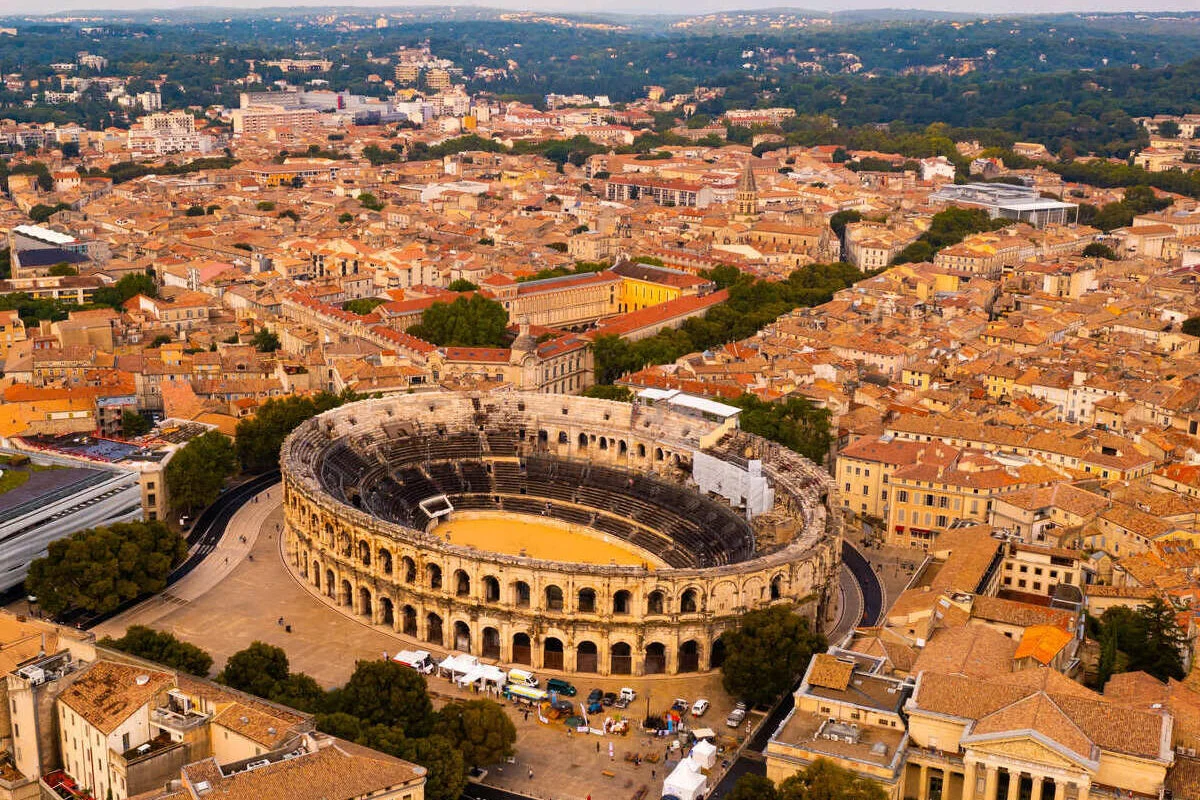 Vue Panoramique Aérienne De Nîmes, France