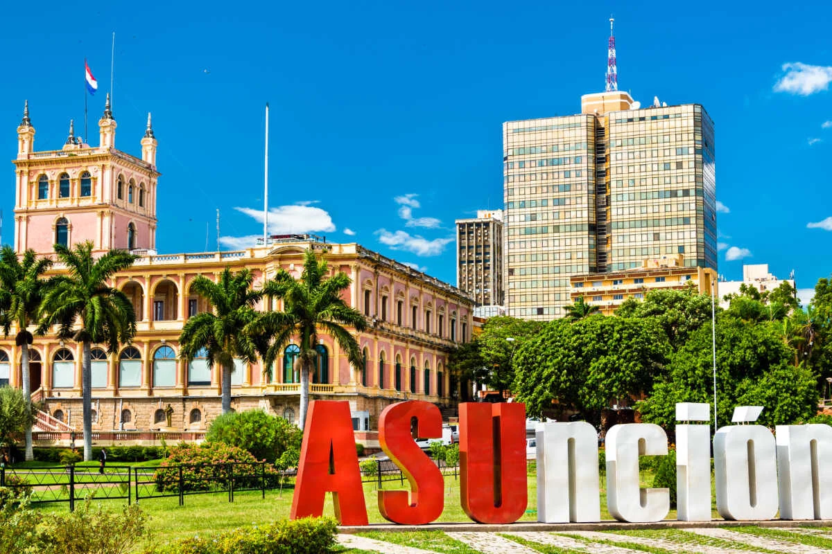 Paysage urbain d'Asuncion, Paraguay par beau temps
