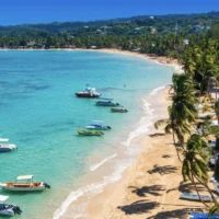 Abandonnez les méga-resorts à 800 $ la nuit : 4 escapades côtières sécurisées où le luxe coûte la moitié