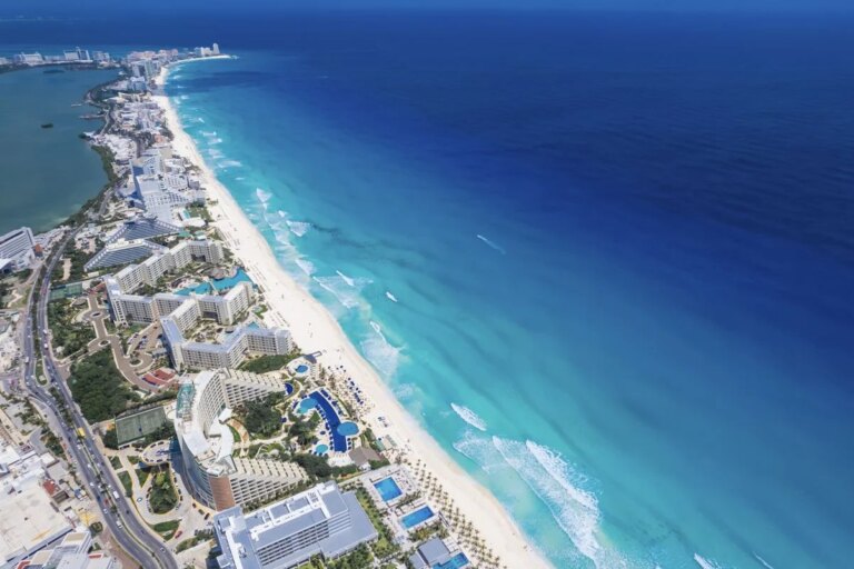 2 nouveaux complexes hôteliers tout compris à Cancún acceptent désormais les réservations : l&rsquo;un d&rsquo;eux a une plage sans sargasses