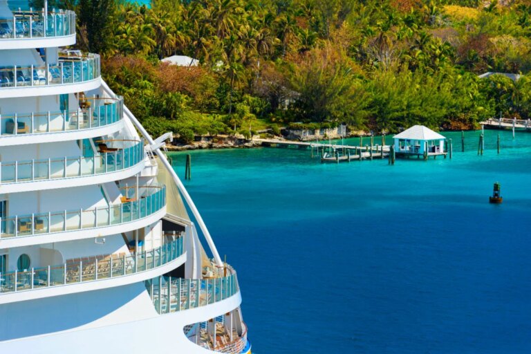 6 choses que les voyageurs ne devraient jamais faire lors d&rsquo;une croisière dans les Caraïbes, selon les membres de l&rsquo;équipage