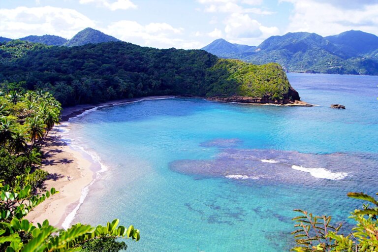 Cette île des Caraïbes est la mieux notée pour une vie saine avec des loisirs en plein air, des montagnes magnifiques et un air pur