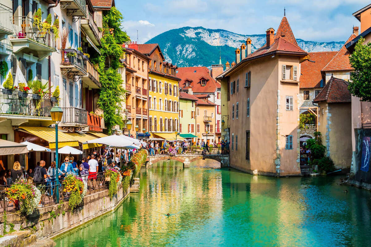Cette magnifique ville fluviale connue comme la Venise de la France est la destination d'automne la plus sous-estimée d'Europe