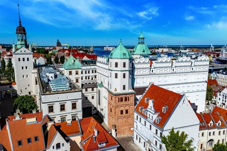 Cette ville abordable avec un immense château est l&rsquo;escapade d&rsquo;automne la plus sous-estimée d&rsquo;Europe