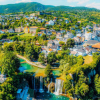 Cette ville magique construite au sommet de cascades est l&rsquo;un des secrets les mieux gardés d&rsquo;Europe