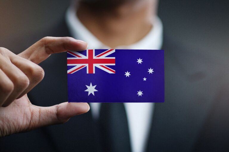 Vous envisagez de travailler en Australie ? Les nouvelles règles relatives aux visas qualifiés peuvent accélérer votre demande