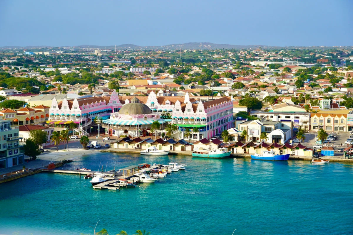 Port de bord de mer d'Oranjestad Aruba