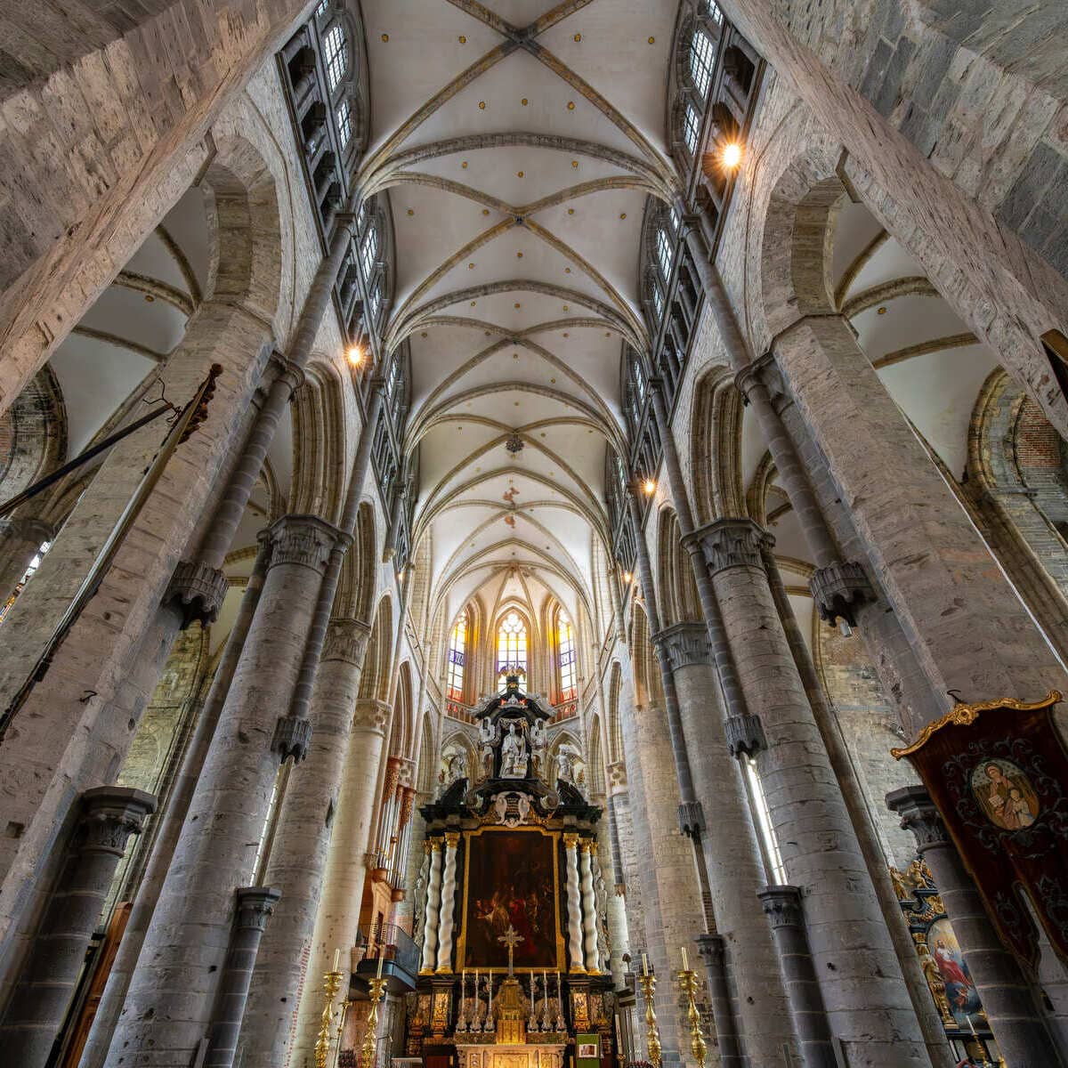Intérieur de l'église Saint-Nicolas à Gand, Belgique